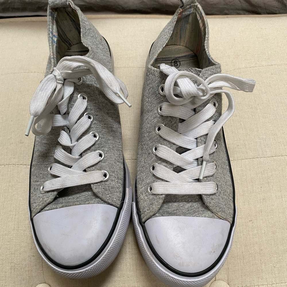 Shoes - Picture 2 of 4